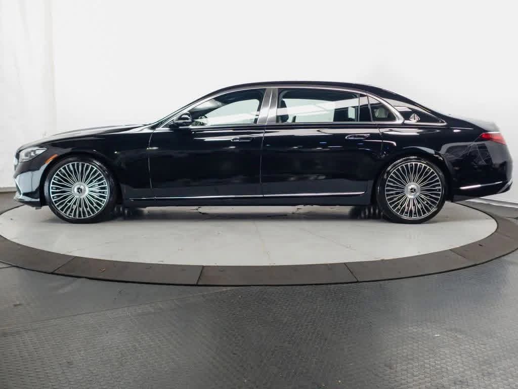 The Pendragon — two-tone Mercedes-Maybach S580 saloon, front three-quarter view, Excalibur Executive Black Car Service, Oklahoma City